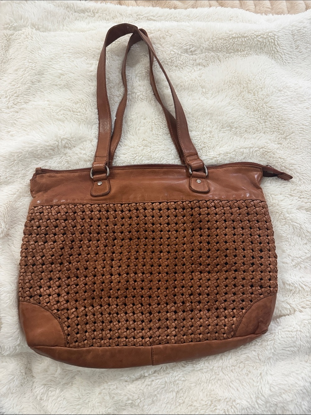 Villenca Holland Genuine Woven Leather Tote Bag in Chestnut Brown